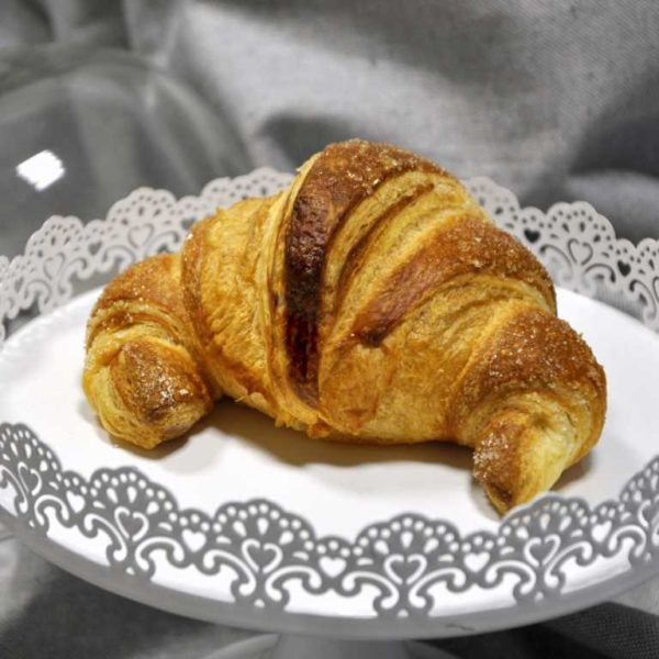Croissant di sfoglia con farcitura di albicocca
