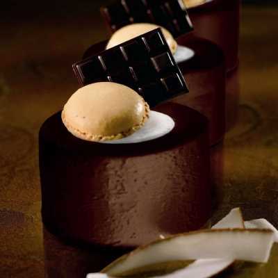 Gelato al cioccolato amaro e gelato al cocco