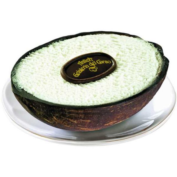 Quale miglior modo di gustare un cremoso gelato al cocco se non nel suo stesso guscio? Dopo essere stato attentamente selezionato